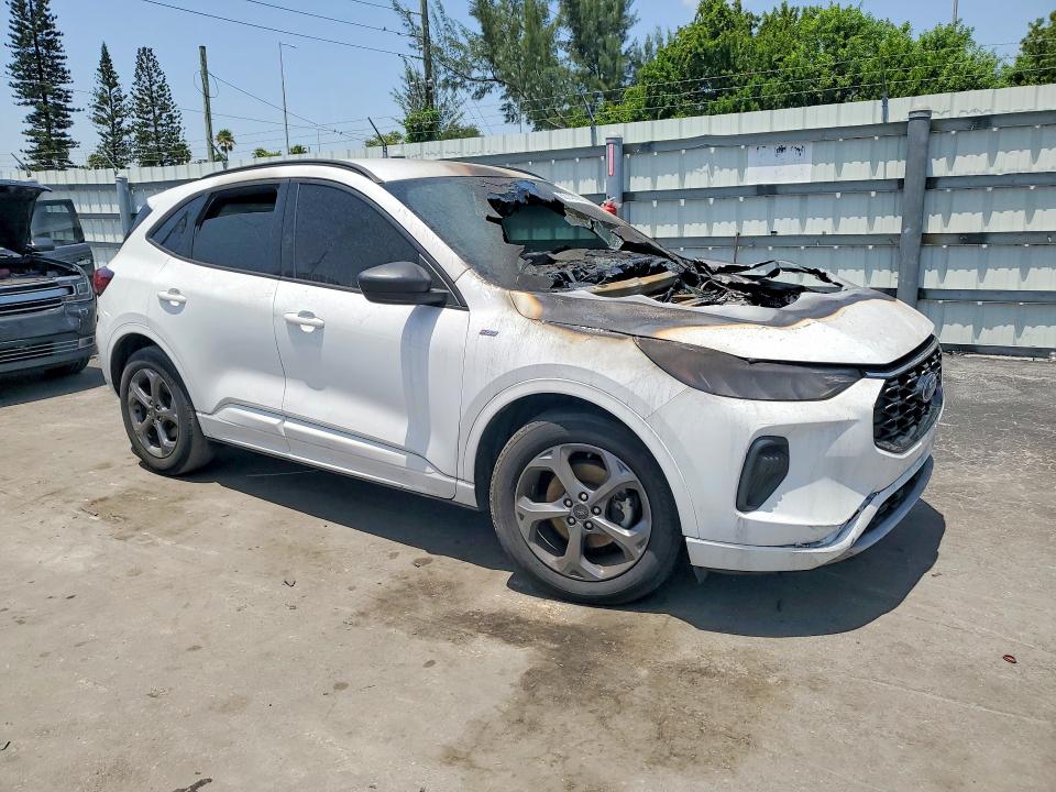 Продажа на аукционе авто 2023 Ford Escape, vin: 1FMCU0MN1PUB36305, номер лота: 65148996