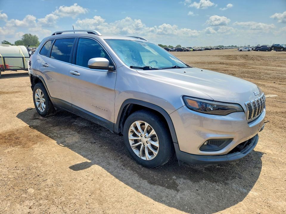 63357016 :رقم المزاد ، 1C4PJLCB4KD265851 vin ، 2019 Jeep Cherokee مزاد بيع
