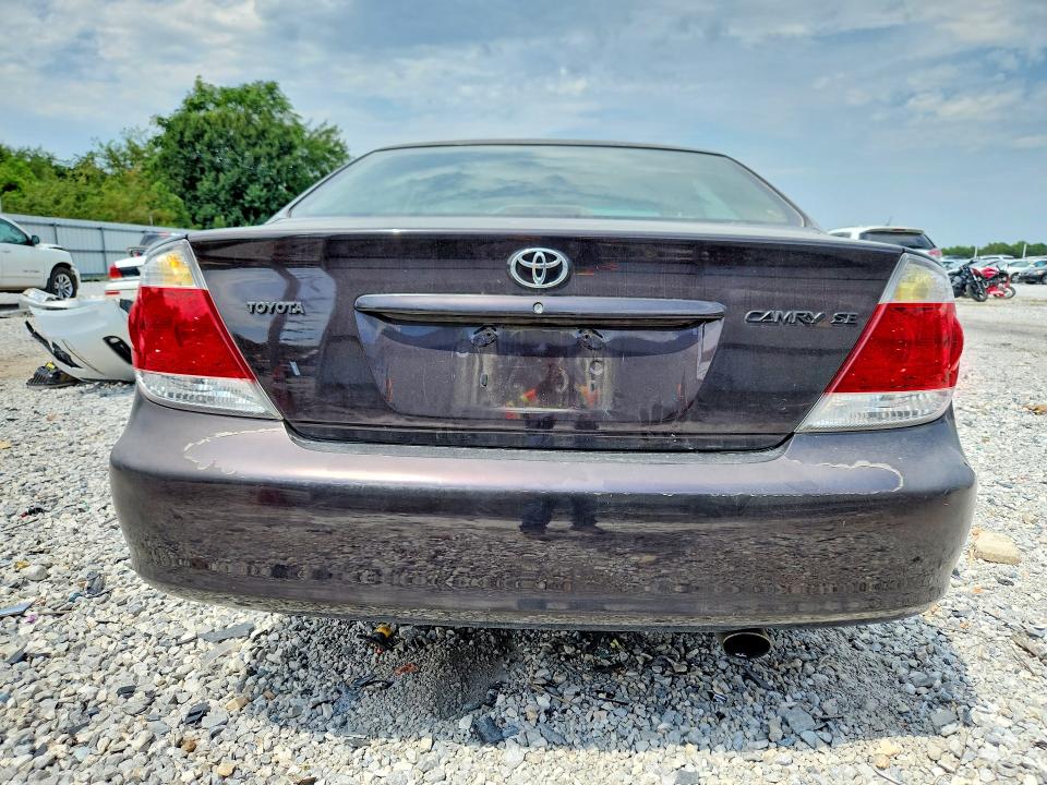 64042486 :رقم المزاد ، 4T1BF32K53U553307 vin ، 2003 Toyota Camry مزاد بيع
