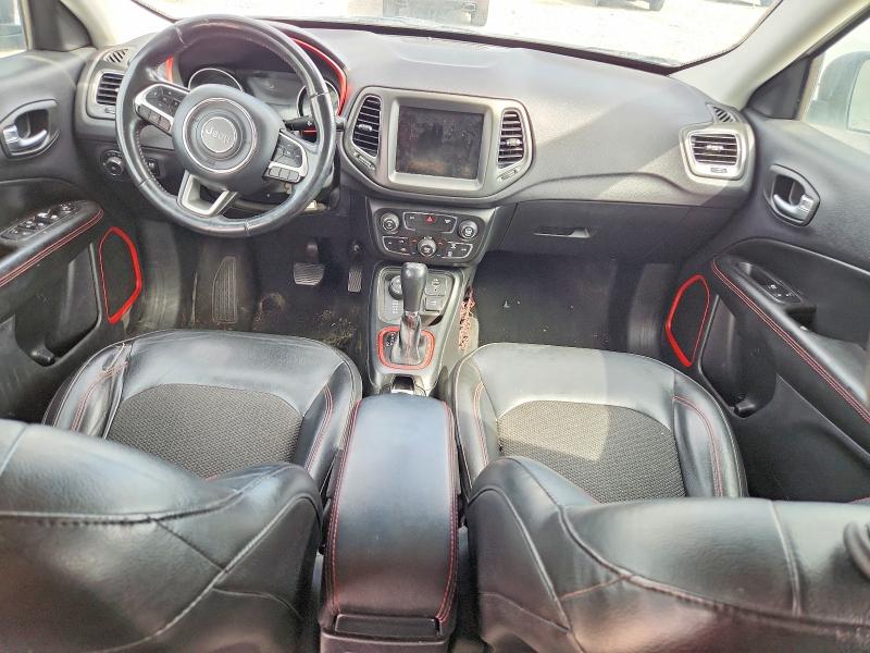 64470856 :رقم المزاد ، 3C4NJDDB6JT465523 vin ، 2018 Jeep Compass مزاد بيع