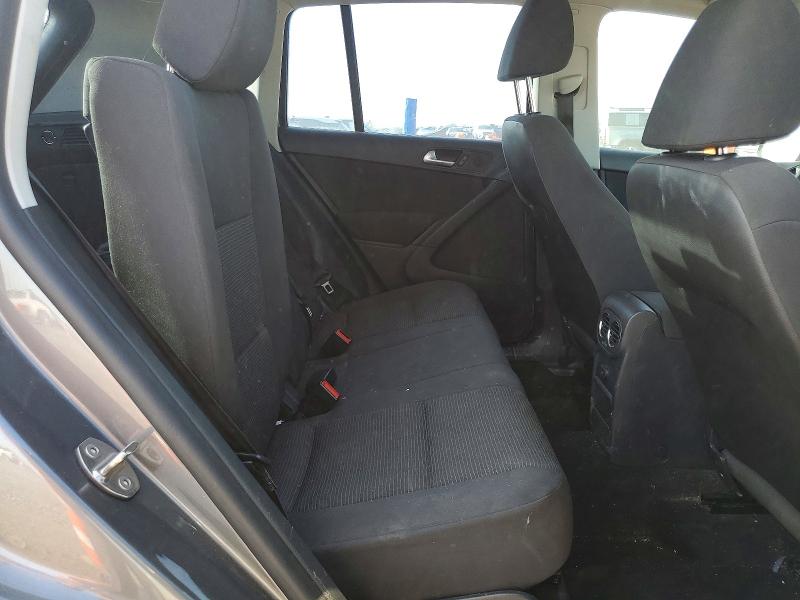 65748636 :رقم المزاد ، WVGAV7AXXHK047543 vin ، 2017 Volkswagen Tiguan مزاد بيع