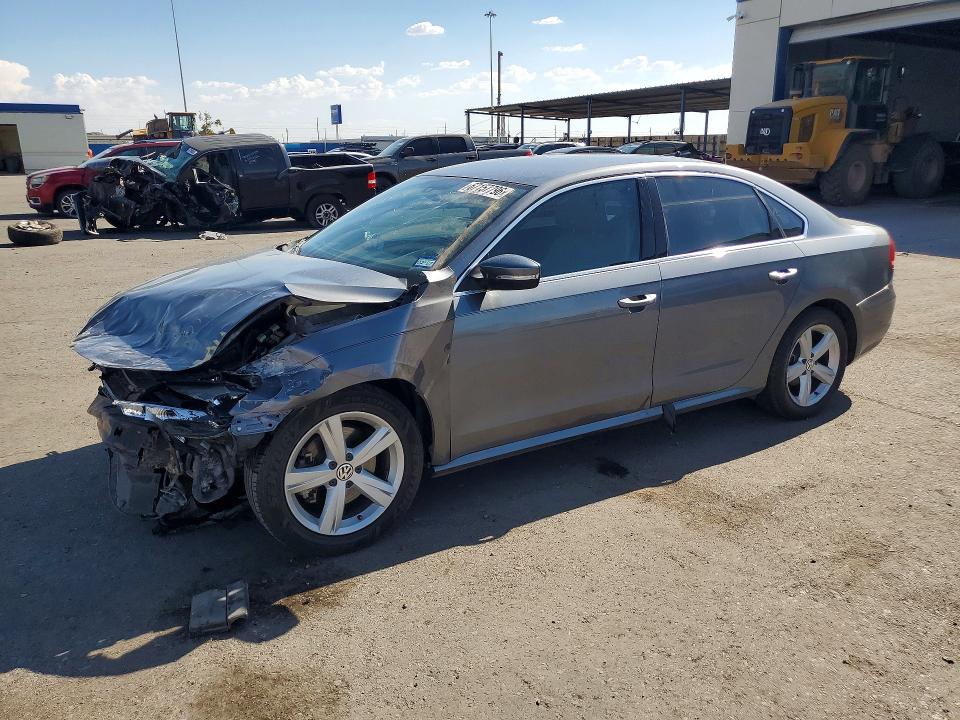 67157796 :رقم المزاد ، 1VWBT7A30FC006340 vin ، 2015 Volkswagen Passat مزاد بيع