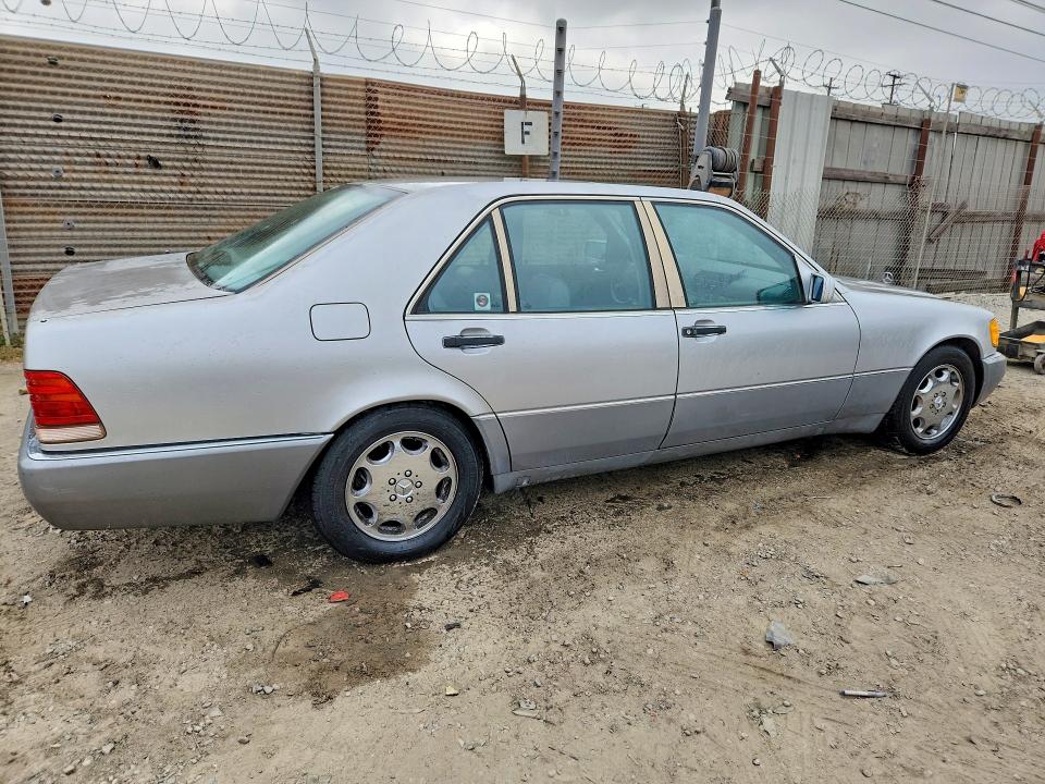 64100846 :رقم المزاد ، WDBGA51E0PA086660 vin ، 1993 Mercedes-benz 500 مزاد بيع