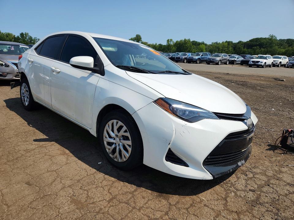 Продаж на аукціоні авто 2018 Toyota Corolla, vin: 5YFBURHE1JP781846, номер лоту: 64388726