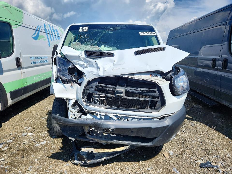 64414066 :رقم المزاد ، 1FTYR2ZM3KKB64375 vin ، 2019 Ford Transit مزاد بيع