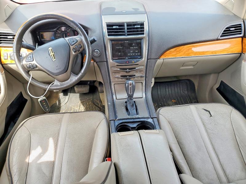 65942476 :رقم المزاد ، 2LMDJ6JKXBBJ10010 vin ، 2011 Lincoln Mkx مزاد بيع