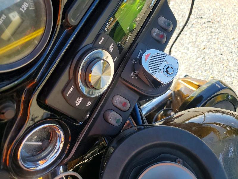 63720926 :رقم المزاد ، 1HD1FCW1XYY621570 vin ، 2000 Harley-davidson Flhtcui مزاد بيع