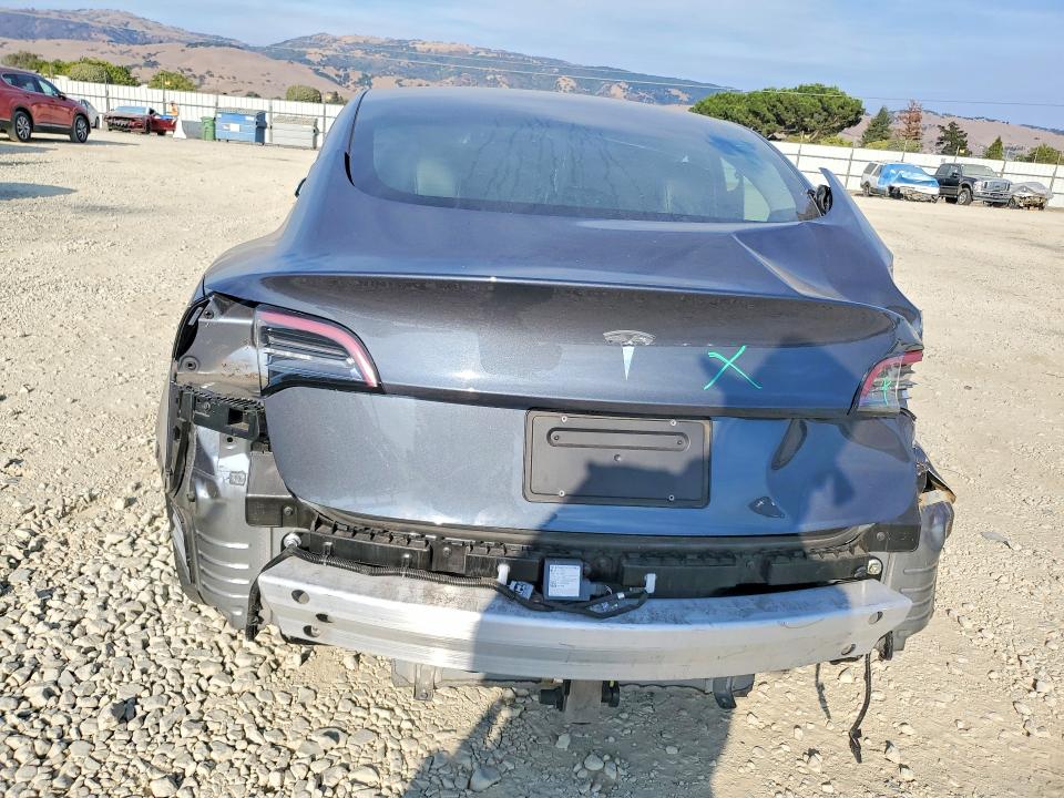 66114806 :رقم المزاد ، 5YJ3E1EA5MF878200 vin ، 2021 Tesla Model 3 مزاد بيع
