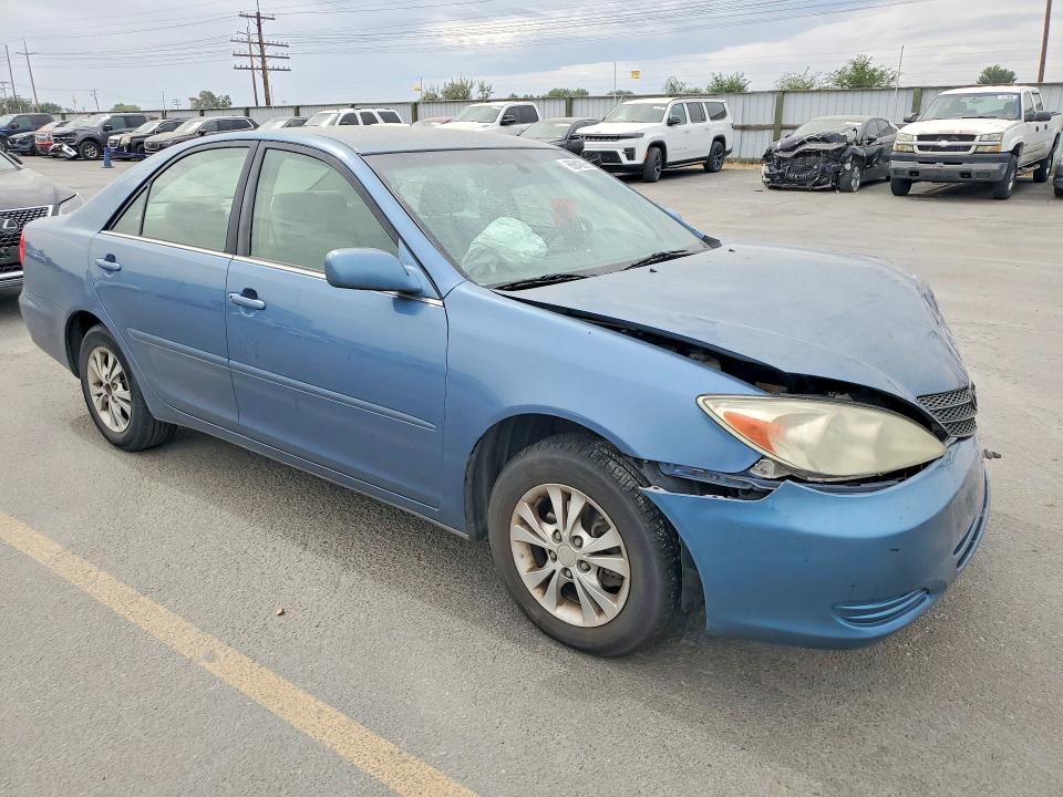 2004 Toyota Camry მანქანა იყიდება აუქციონზე, vin: 4T1BF32K74U571504, აუქციონის ნომერი: 66943926