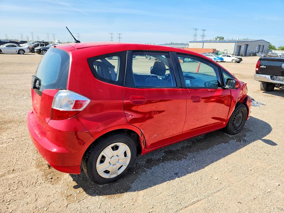 65831196 :رقم المزاد ، JHMGE8H36DC068836 vin ، 2013 Honda Fit مزاد بيع