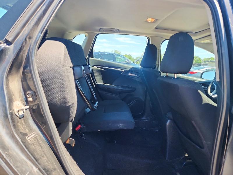 63858196 :رقم المزاد ، 3HGGK5G82FM733918 vin ، 2015 Honda Fit مزاد بيع