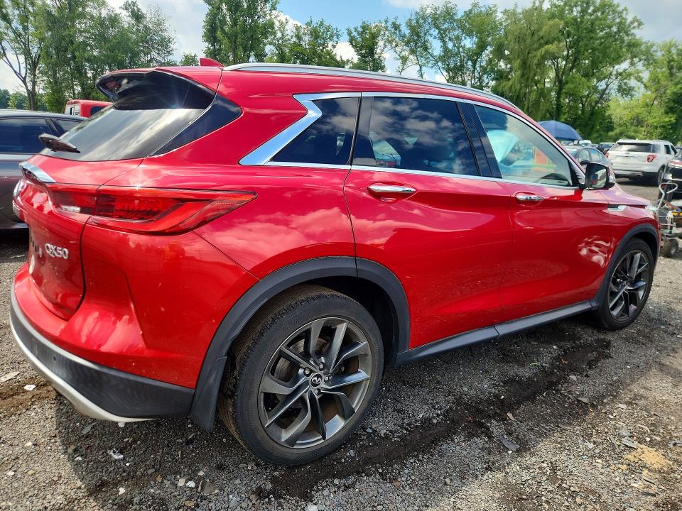 64117696 :رقم المزاد ، 3PCAJ5M30KF135552 vin ، 2019 Infiniti Qx50 مزاد بيع