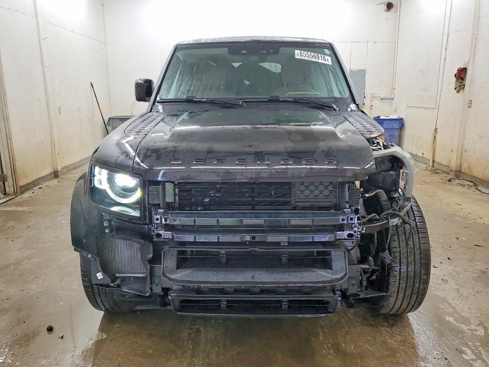 65556916 :رقم المزاد ، SALEJ7EX0S2357101 vin ، 2025 Land Rover Defender مزاد بيع