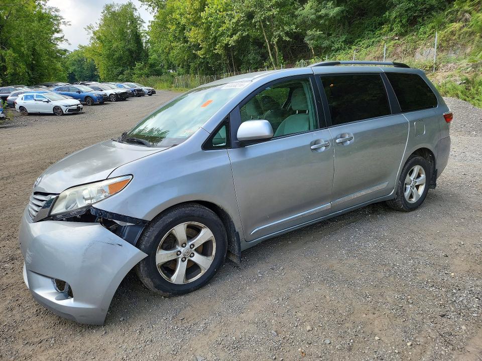Aukcja sprzedaży 2017 Toyota Sienna, vin: 5TDKZ3DC3HS806122, numer aukcji: 66558216
