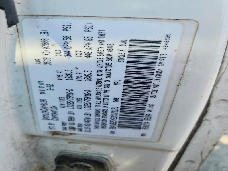 64118546 :رقم المزاد ، 2B4JB25Y22K121121 vin ، 2002 Dodge Ram Wagon مزاد بيع