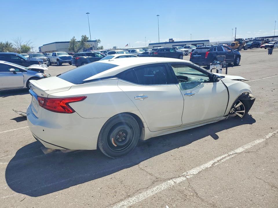 65392216 :رقم المزاد ، 1N4AA6AP0HC422687 vin ، 2017 Nissan Maxima مزاد بيع