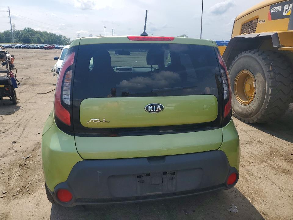 64201756 :رقم المزاد ، KNDJN2A25F7817241 vin ، 2015 Kia Soul مزاد بيع