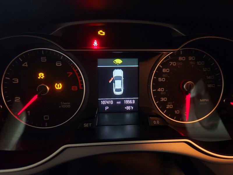 Продажа на аукционе авто 2014 Audi A4, vin: WAUFFAFL3EN038572, номер лота: 65959666