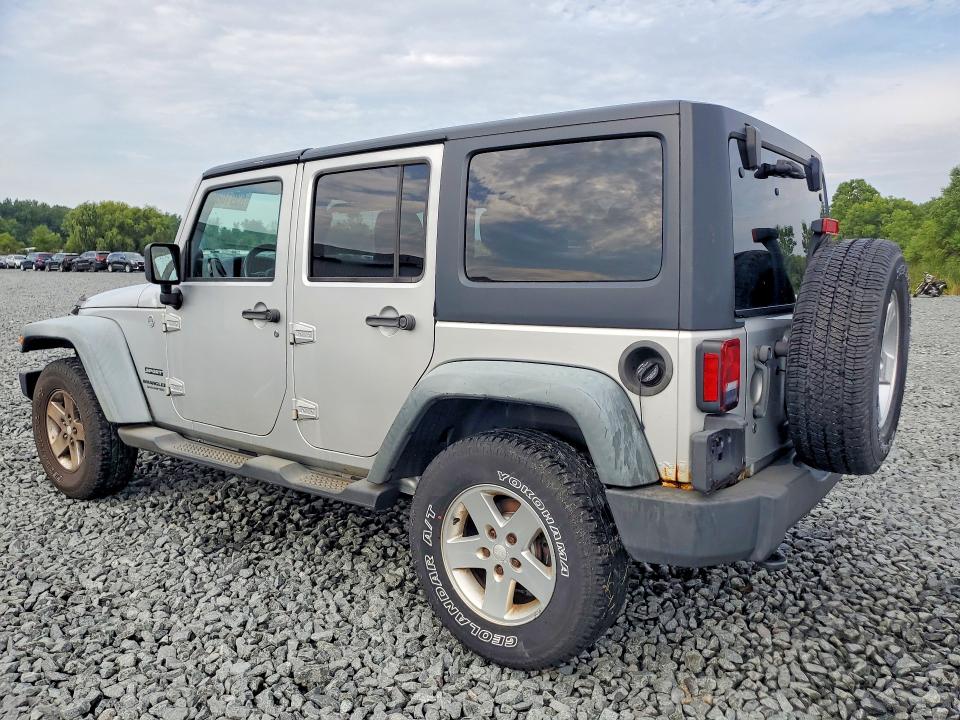 63910856 :رقم المزاد ، 1J4BA3H10BL512924 vin ، 2011 Jeep Wrangler Unlimited مزاد بيع