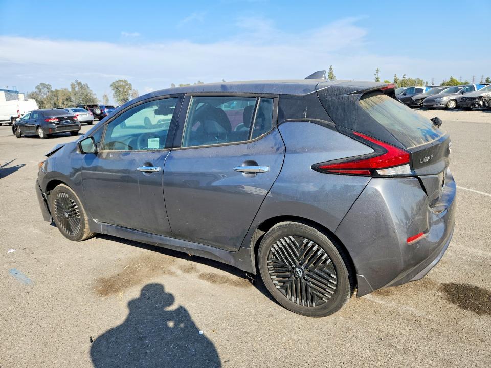 2023 Nissan Leaf მანქანა იყიდება აუქციონზე, vin: 1N4CZ1CV0PC561541, აუქციონის ნომერი: 64449136