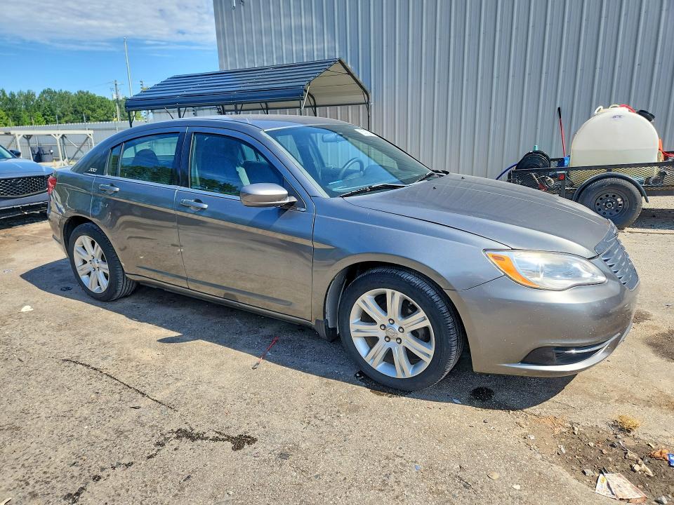 65315316 :رقم المزاد ، 1C3CCBAB6CN318300 vin ، 2012 Chrysler 200 مزاد بيع