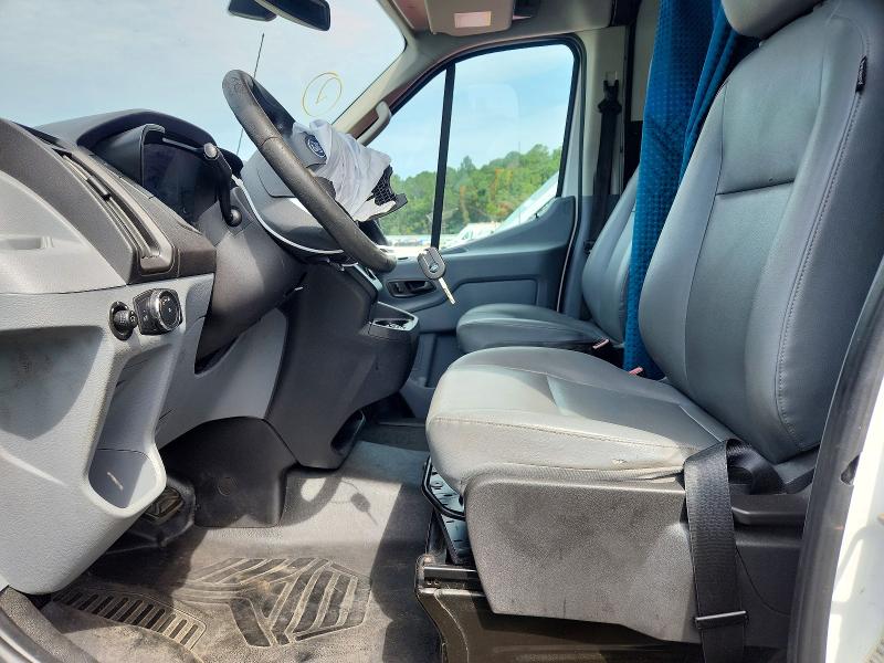 2017 Ford Transit მანქანა იყიდება აუქციონზე, vin: 1FTYR2XM8HKA58323, აუქციონის ნომერი: 64821946