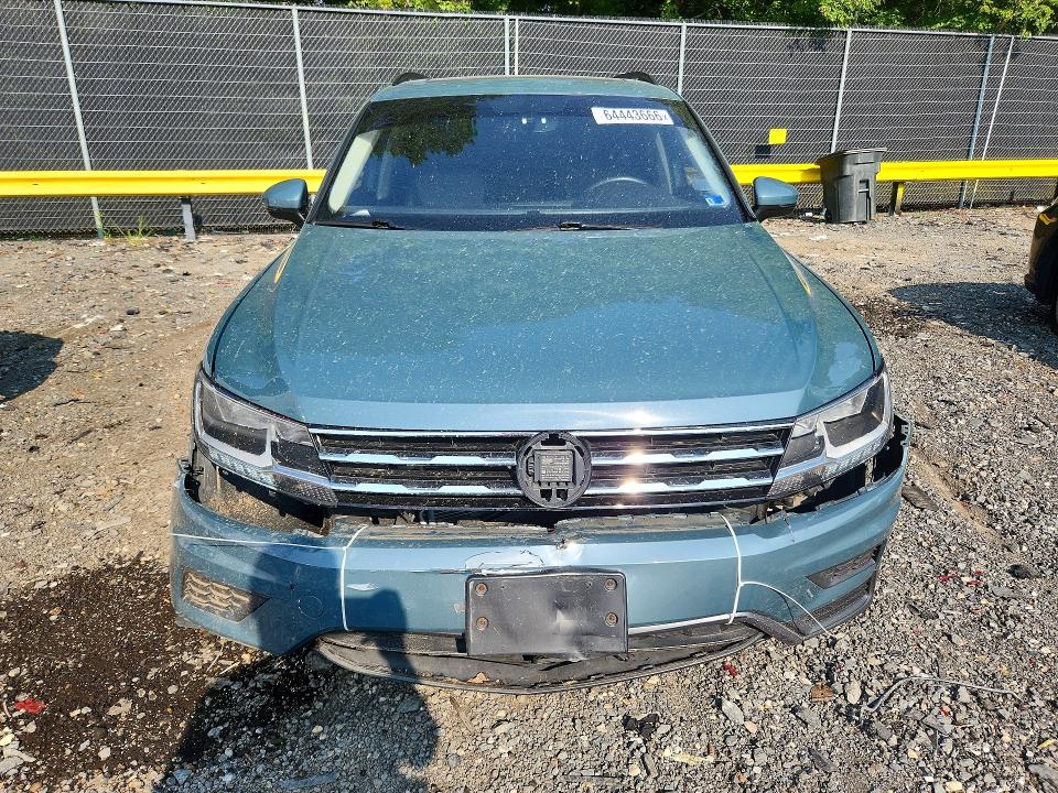 Продажа на аукционе авто 2021 Volkswagen Tiguan, vin: 3VV3B7AX0MM051224, номер лота: 64443666