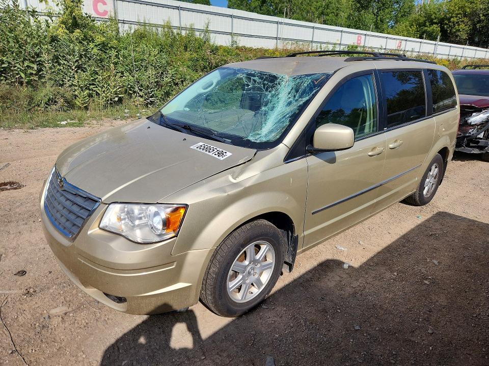 65865196 :رقم المزاد ، 2A4RR5D17AR380808 vin ، 2010 Chrysler Town & Country مزاد بيع