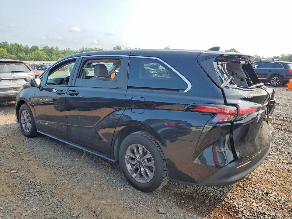 2022 Toyota Sienna მანქანა იყიდება აუქციონზე, vin: 5TDKRKEC8NS102440, აუქციონის ნომერი: 64773696