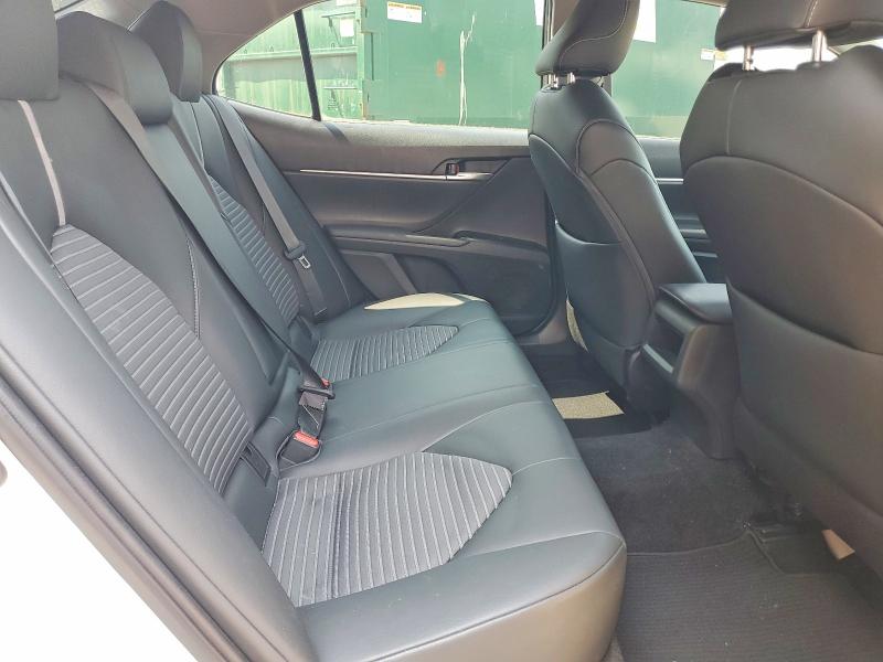 Продажа на аукционе авто 2018 Toyota Camry, vin: 4T1B11HK2JU667076, номер лота: 63620926