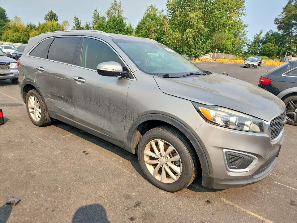 2017 Kia Sorento მანქანა იყიდება აუქციონზე, vin: 5XYPG4A38HG257150, აუქციონის ნომერი: 66269676