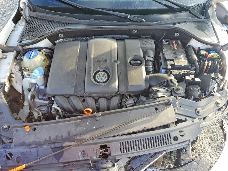 63732766 :رقم المزاد ، 1VWBH7A32CC060672 vin ، 2012 Volkswagen Passat مزاد بيع