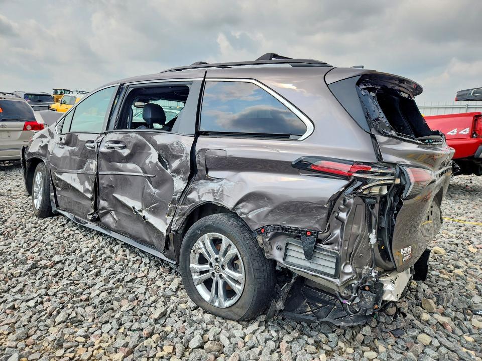 64945796 :رقم المزاد ، 5TDDSKFC9NS068018 vin ، 2022 Toyota Sienna مزاد بيع