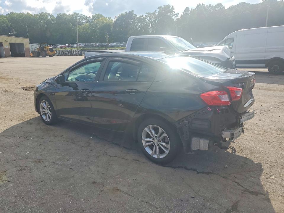 65862876 :رقم المزاد ، 1G1BE5SM8K7111163 vin ، 2019 Chevrolet Cruze مزاد بيع