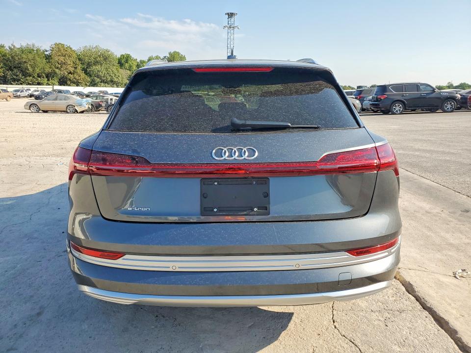 Aukcja sprzedaży 2019 Audi E-tron, vin: WA1VAAGE3KB007357, numer aukcji: 63803976