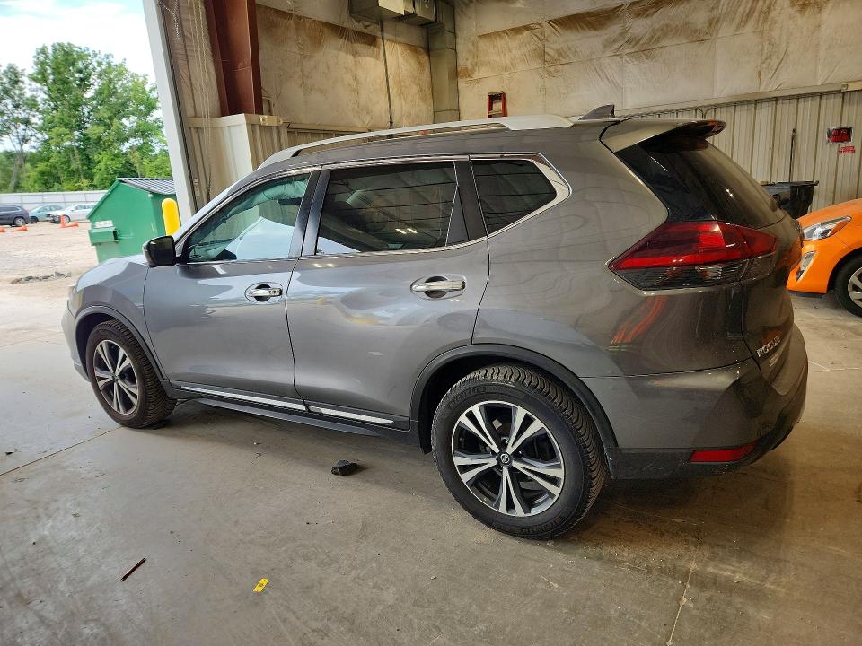 65626656 :رقم المزاد ، 5N1AT2MTXJC798885 vin ، 2018 Nissan Rogue مزاد بيع