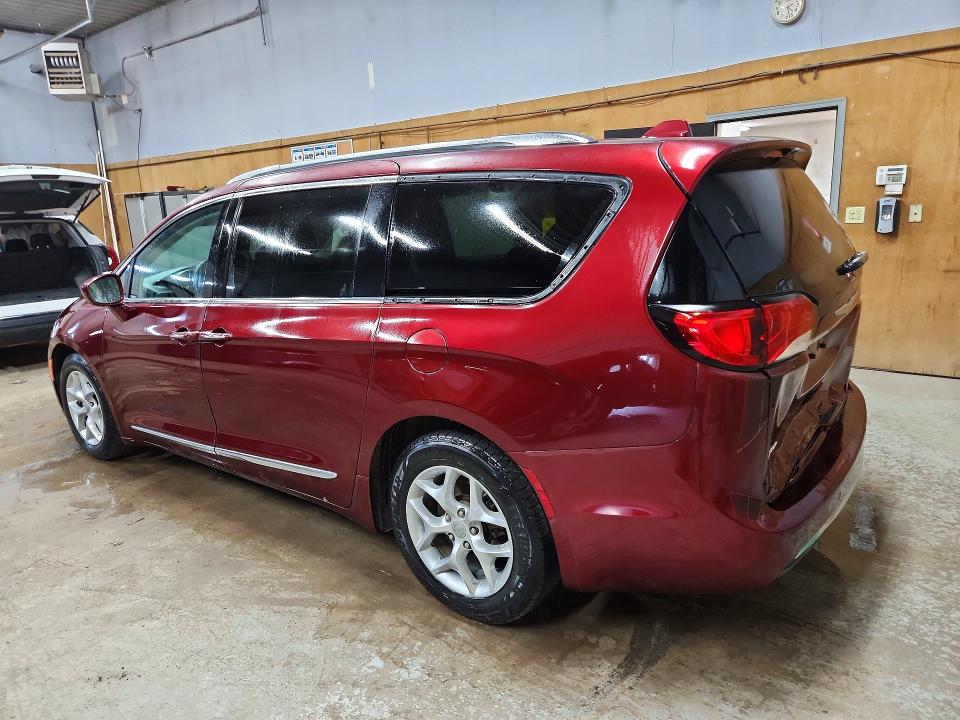 63649916 :رقم المزاد ، 2C4RC1EGXHR660154 vin ، 2017 Chrysler Pacifica مزاد بيع