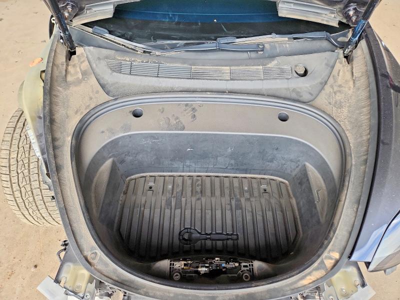 65924936 :رقم المزاد ، 5YJ3E1EC8NF113663 vin ، 2022 Tesla Model 3 مزاد بيع