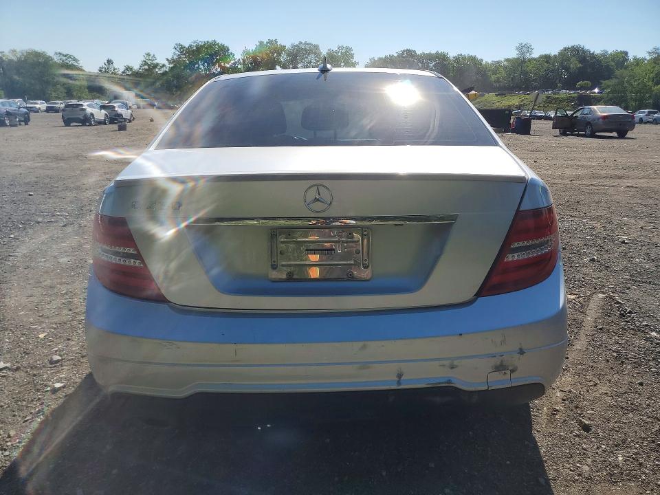 65628066 :رقم المزاد ، WDDGF4HB0ER320924 vin ، 2014 Mercedes-benz C مزاد بيع