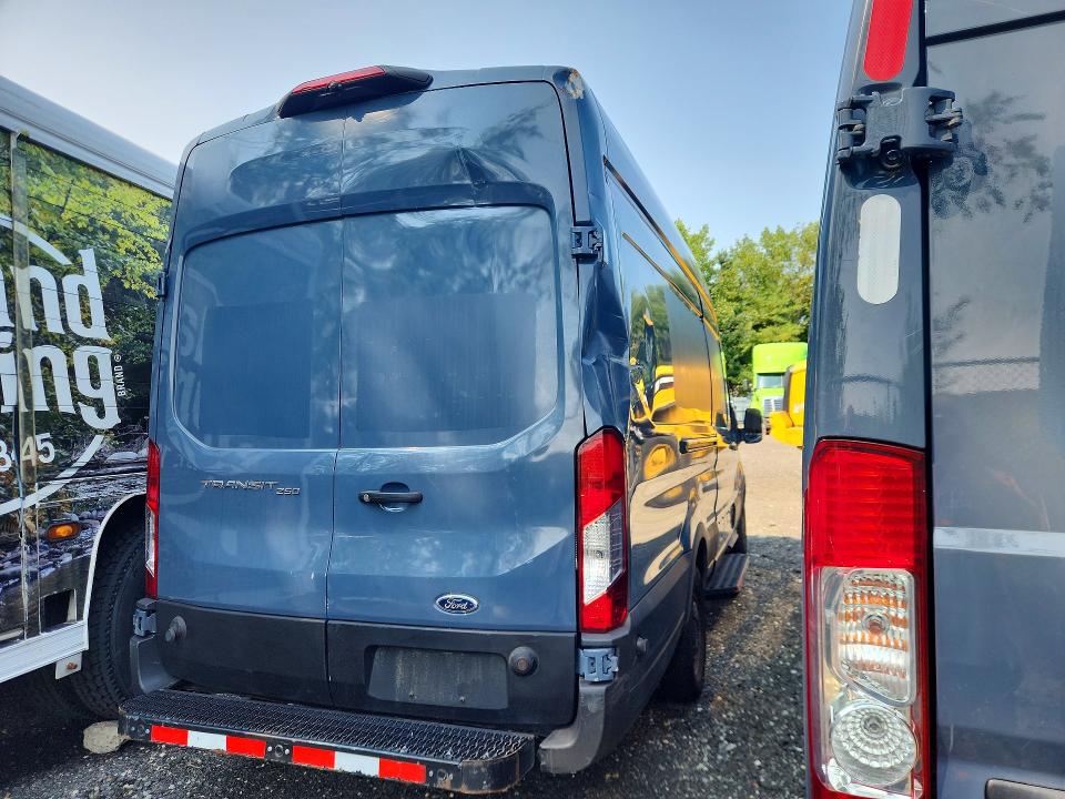 2020 Ford Transit მანქანა იყიდება აუქციონზე, vin: 1FTBR3X84LKB28259, აუქციონის ნომერი: 61036956