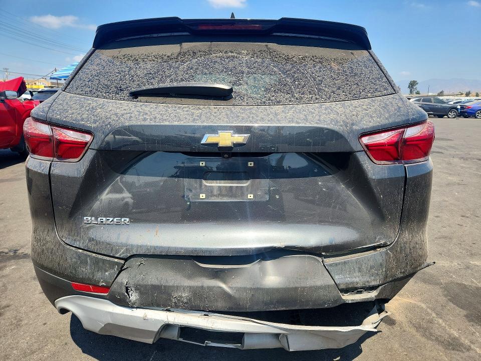 65373246 :رقم المزاد ، 3GNKBBRA9KS682423 vin ، 2019 Chevrolet Blazer مزاد بيع