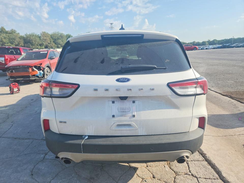 64542446 :رقم المزاد ، 1FMCU0G66NUB31585 vin ، 2022 Ford Escape مزاد بيع