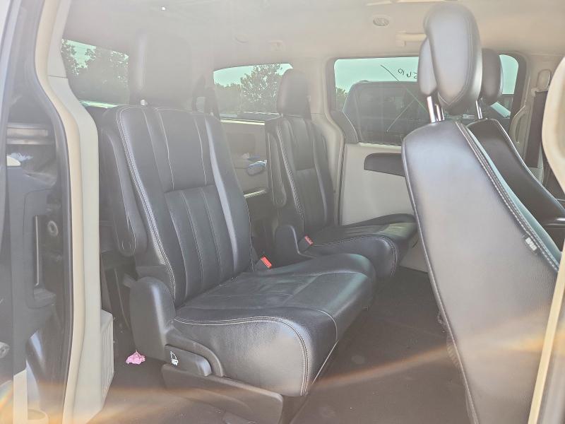 63591576 :رقم المزاد ، 2C4RC1BG3DR716689 vin ، 2013 Chrysler Town & Country مزاد بيع