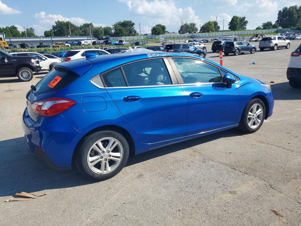 61813396 :رقم المزاد ، 3G1BE6SM5HS586026 vin ، 2017 Chevrolet Cruze مزاد بيع