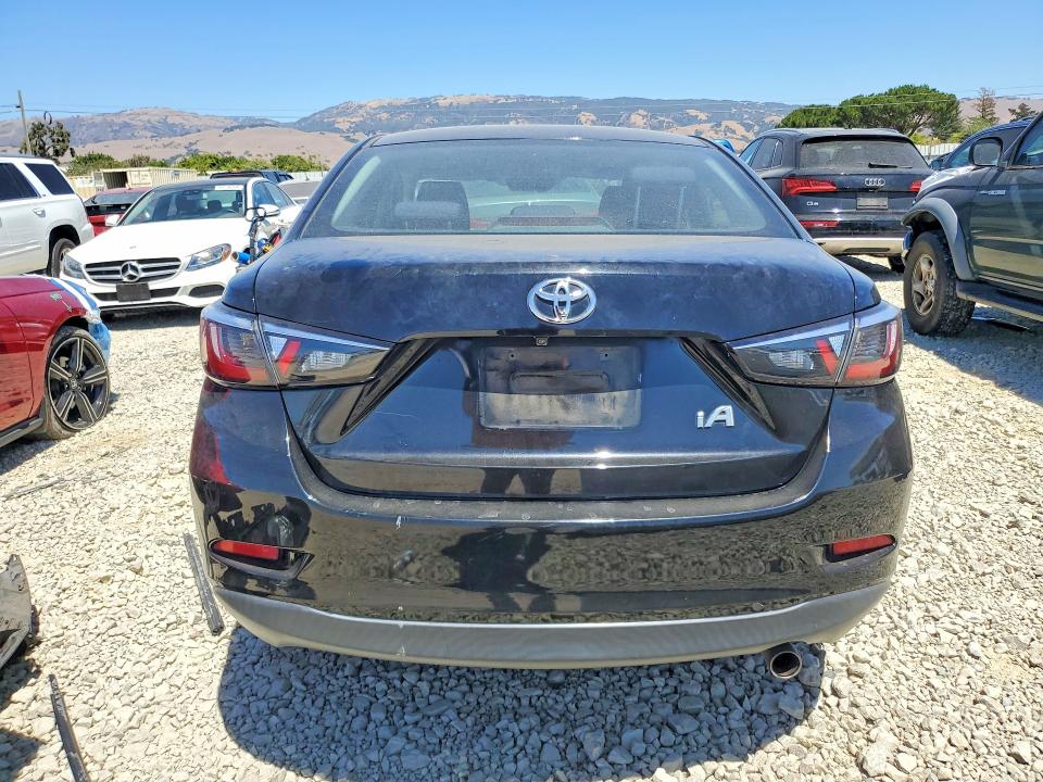 Aukcja sprzedaży 2017 Toyota Yaris Ia, vin: 3MYDLBYV4HY184561, numer aukcji: 63157736