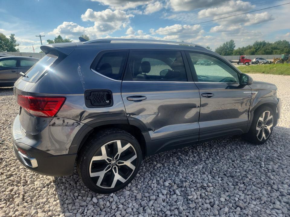 66505356 :رقم المزاد ، 3VVJX7B28NM025872 vin ، 2022 Volkswagen Taos مزاد بيع