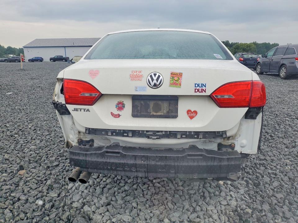 65810536 :رقم المزاد ، 3VW2K7AJXEM227930 vin ، 2014 Volkswagen Jetta مزاد بيع