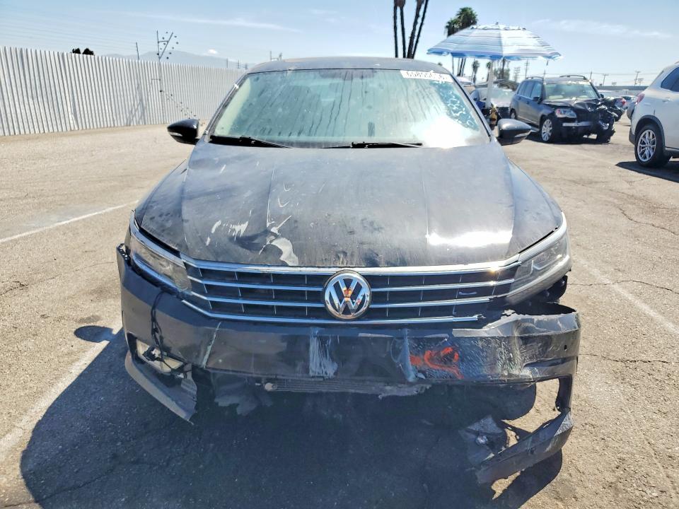2017 Volkswagen Passat მანქანა იყიდება აუქციონზე, vin: 1VWHM7A34HC064395, აუქციონის ნომერი: 65855036