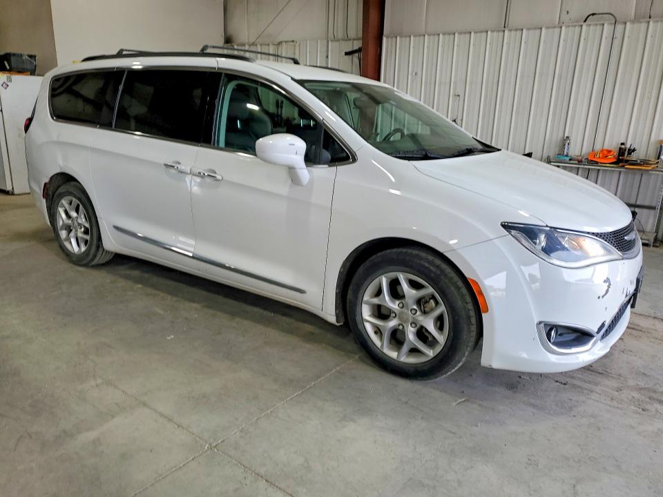 Продажа на аукционе авто 2017 Chrysler Pacifica, vin: 2C4RC1BG7HR794673, номер лота: 66843756