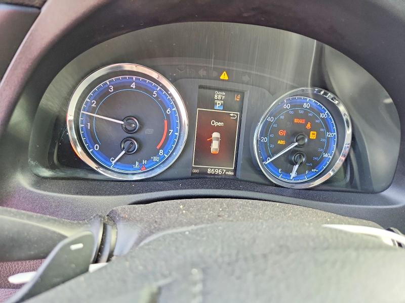 2018 Toyota Corolla მანქანა იყიდება აუქციონზე, vin: 2T1BURHE4JC010958, აუქციონის ნომერი: 66453666